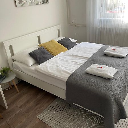 Magnolia Apartman Győr Exteriör bild