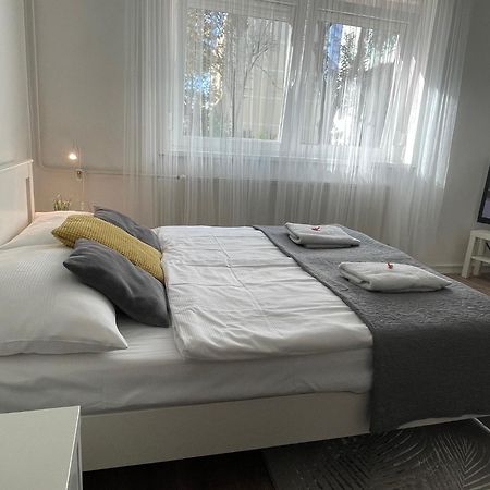 Magnolia Apartman Győr Exteriör bild